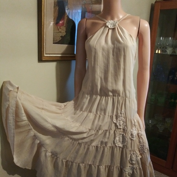 BCBGMaxAzria Dresses & Skirts - BCBG Maxazria 100% Silk Ivory Crochet Pearl lined